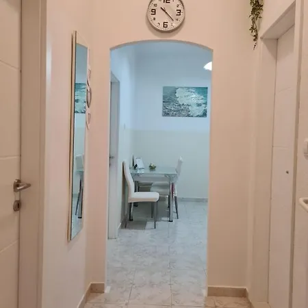 Apartment Lovely